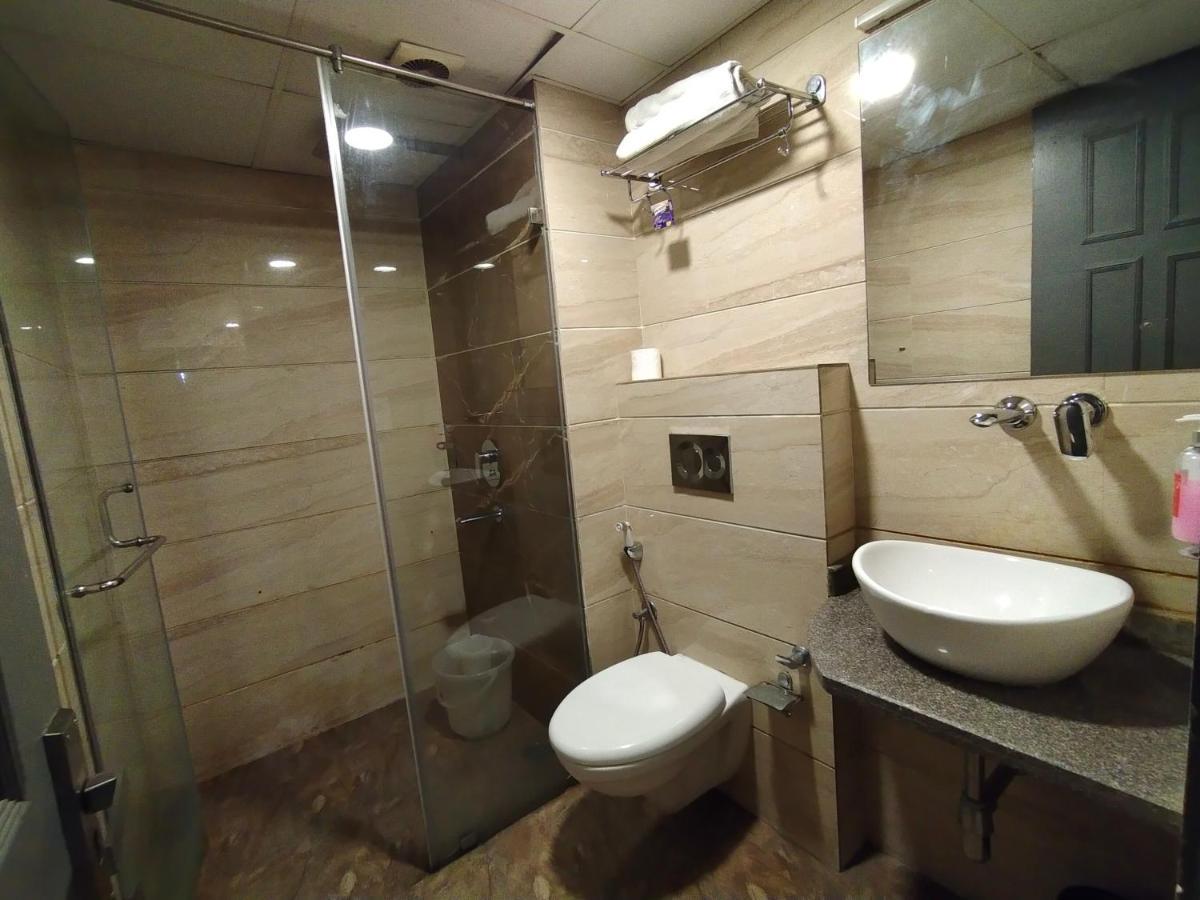 Saltstayz Express - Medicity Near Medanta Hospital Ґурґаон Екстер'єр фото
